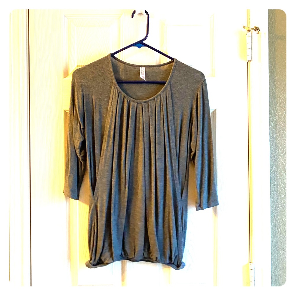 B2G1👀 Nursing top